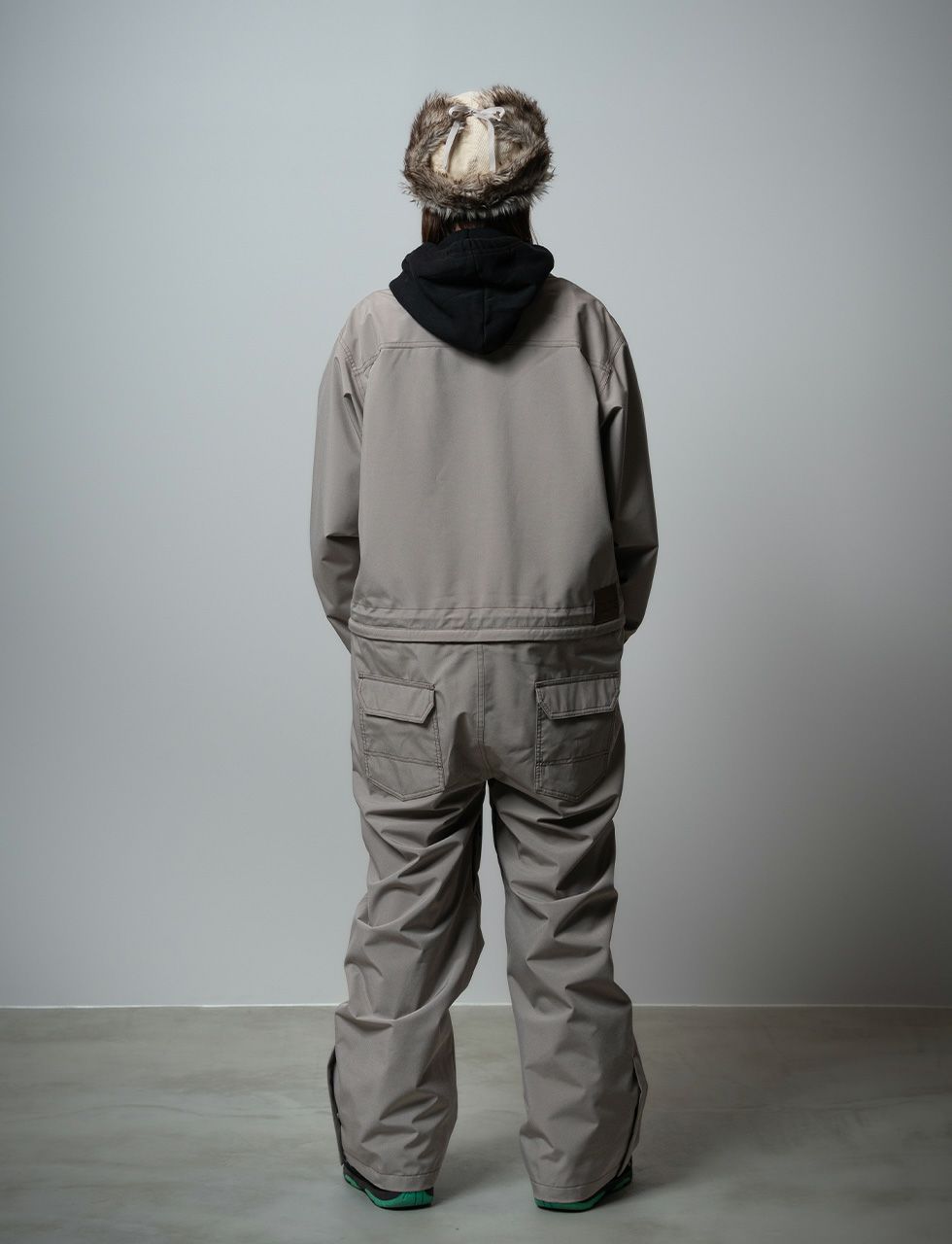 スノージャンプスーツ
