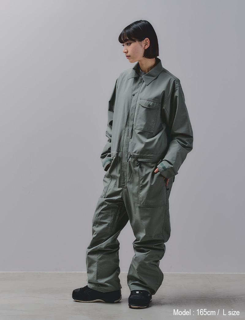 スノージャンプスーツ